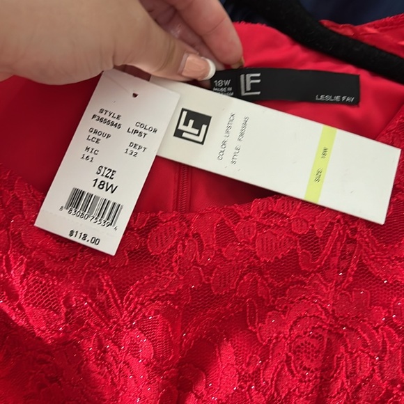 Sparkly red lace dress - Picture 5 of 6